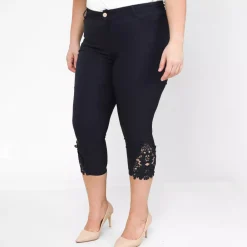 JEANS Shortsit Ja Caprit | Plus!>Cherry Berry Reze caprihousut musta