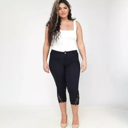 JEANS Shortsit Ja Caprit | Plus!>Cherry Berry Reze caprihousut musta