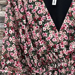 JEANS Minimekot>Elle Diane pikkukukkainen mekko pinkki