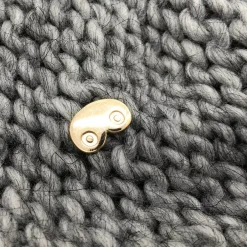 JEANS Elämäntapa Ja Lahjat></noscript>Pinssi Boobs