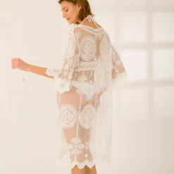 JEANS Takit | Alusvaatteet></noscript>Rosa Kendar pitsikaftaani cream