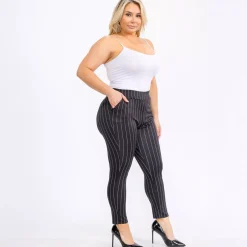 JEANS Housut | Plus!></noscript>ShoSho Ava Butt Sculpt housut liituraita