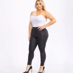 JEANS Housut | Plus!></noscript>ShoSho Ava Butt Sculpt housut liituraita