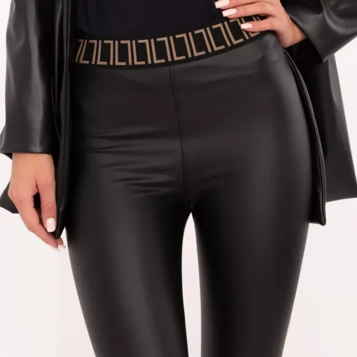 JEANS Leggingsit>Trendy.ing Deco Belt keinonahkaleggingsit musta